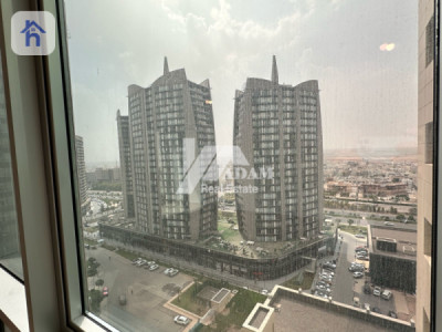Bright and Spacious Studio in Prime Location Image 8
