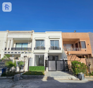 Spacious House with 3 Bedrooms image 2