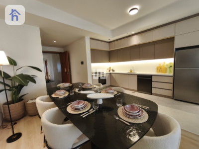 Spacious Apartment with 2 Bedrooms image 9