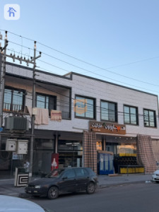 250m² Commercial property with 3 bedrooms image 9