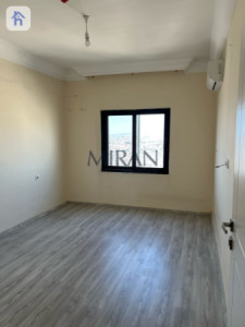 Cozy 1-Bedroom Apartment in Eskan Towers Resim 3