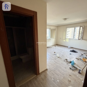 Spacious apartment with 3 bedrooms image 8