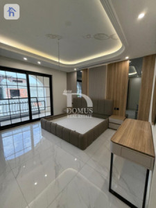 Luxurious Villa with 6 Bedrooms Image 23