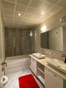 Elegant Apartment in Empire Wings Image 8