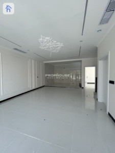 Modern House with 4 Bedrooms image 3