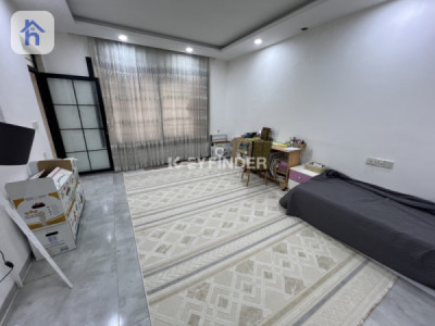 Furnished home with 5 bedrooms Image 16