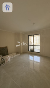 Luxury Apartment image 4