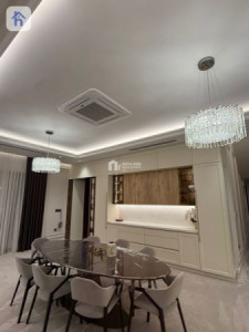 Luxury House image 7