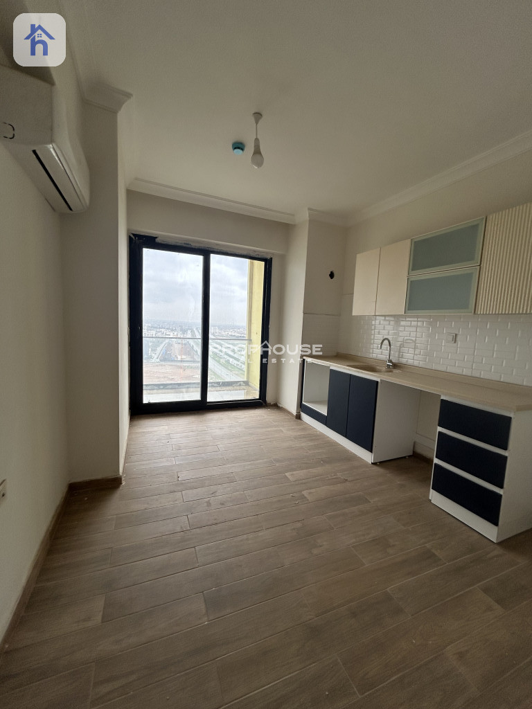 شقة عصرية بـ 3 غرف نوم للإيجار صورة 2