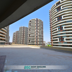 Modern 5-Bedroom Apartment Image 16