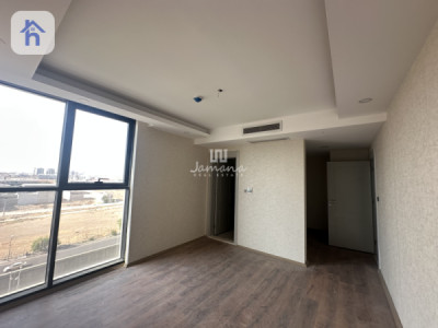 Elegant 3-Bedroom Apartment in Sky Towers Image 10