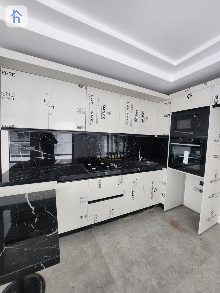 Modern Apartment in Rami Towers Image 2