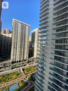 Modern 1 Bedroom Apartment in Rami Towers Image 6