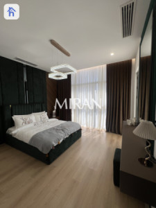Spacious house with multiple rooms Image 23