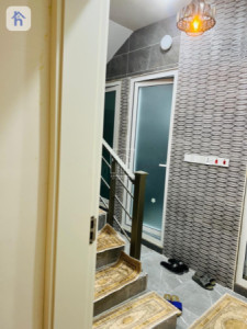 Large House with 4 Bedrooms image 9