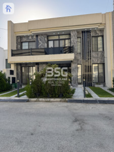 Modern House with Multiple Bedrooms in Dream City image 2
