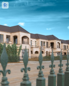 Spacious house in Spanish Village 2 image 2
