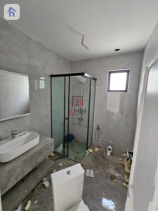 Spacious House with 4 Bedrooms Resim 18