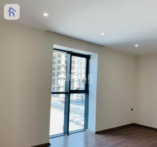 Modern 4 Bedroom Apartment image 4