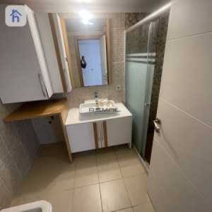 Modern 3-Bedroom Apartment for Rent Image 10