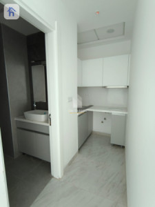 Spacious Office on the 16th Floor image 5