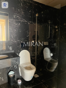 Spacious 3-Bedroom Apartment Image 6