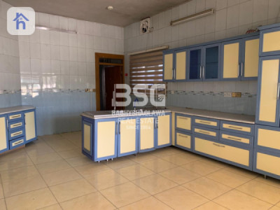 Spacious 7-Bedroom House in Ankawa Resim 4