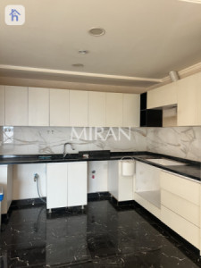 Spacious 3-Bedroom Apartment image 2