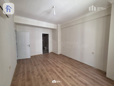 Apartment with 3 Bedrooms Image 5