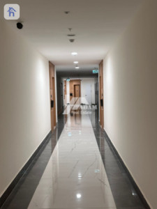 Modern apartment in Empire Square Image 15