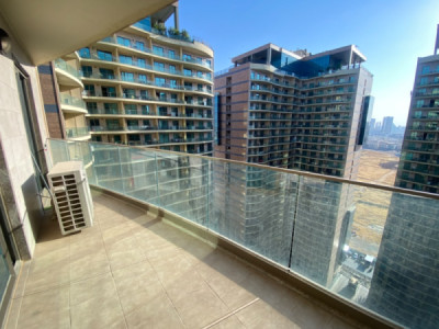 Modern Apartment image 6