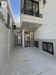 Modern House Image 6