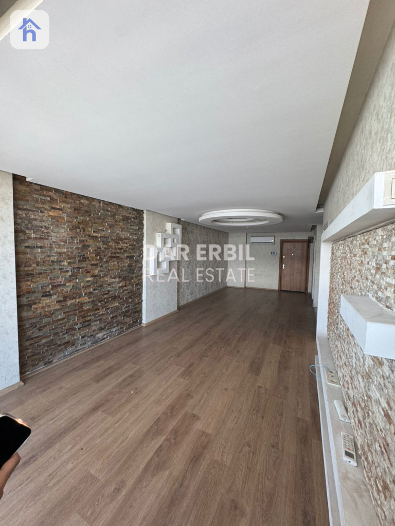 Cozy Apartment in Central Location Image 2