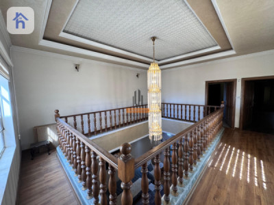 Three floor house for sale Image 10