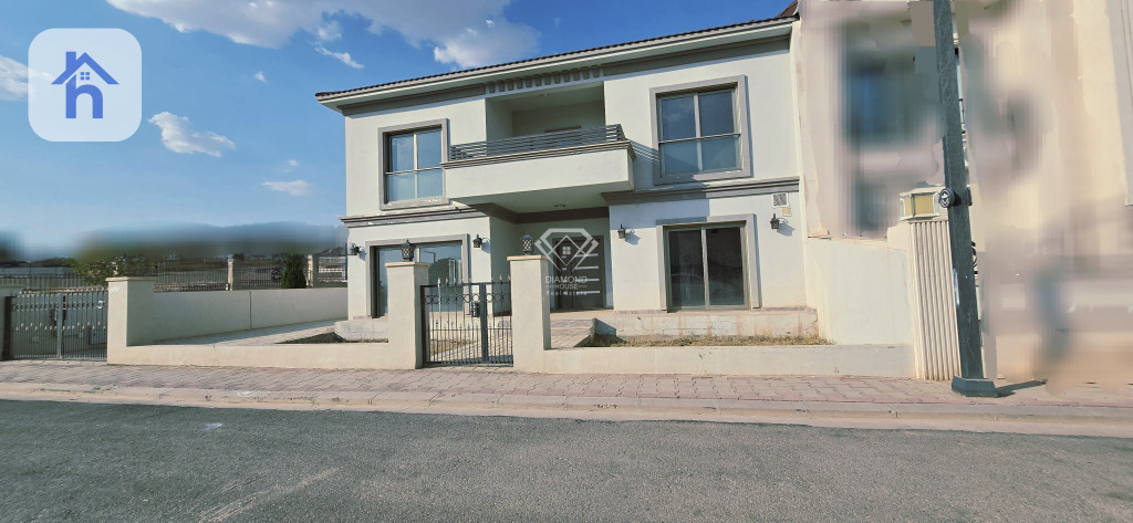 Spacious 4 Bedroom Family House