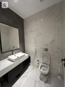 Luxury Apartment image 13