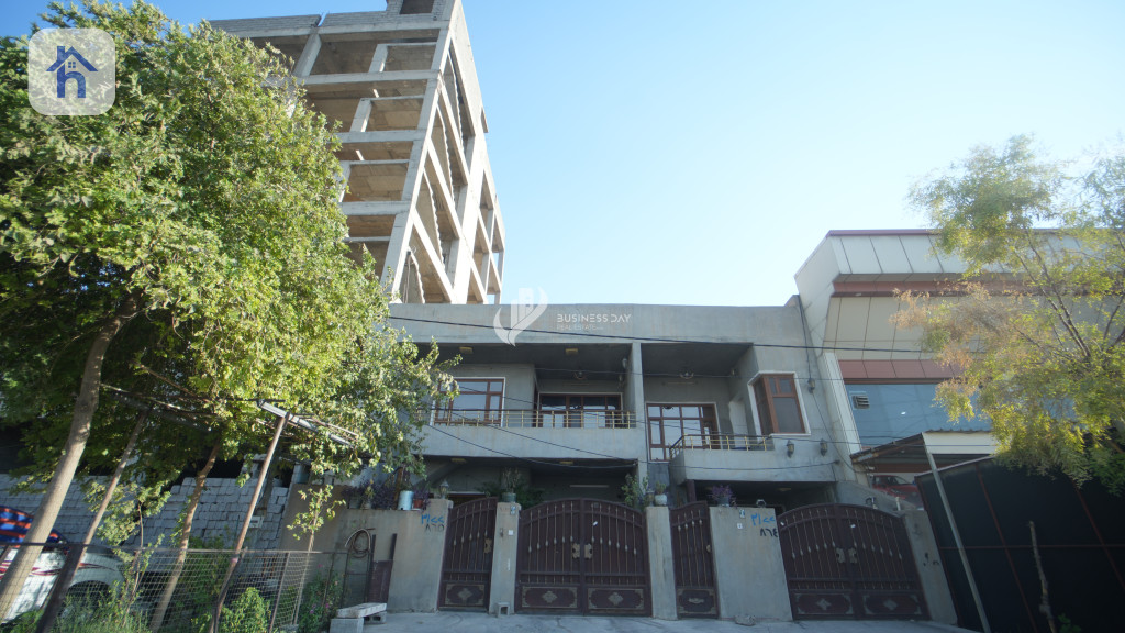 Commercial House (250m²)