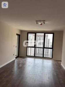 Modern one-bedroom apartment Image 3