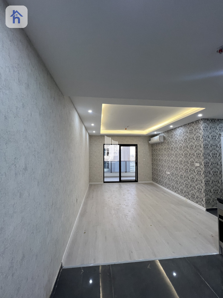 Cozy 2 Bedroom Apartment in Queen Tower