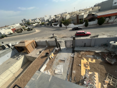 Modern Property with Ample Space Resim 12