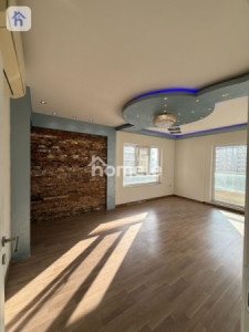 Spacious Apartment in Garden City Image 3