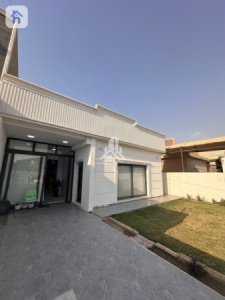 One Floor House image 2