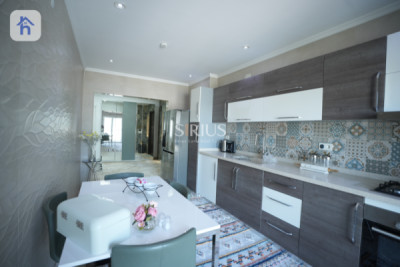 Luxurious Apartment with 3 Bedrooms Image 5