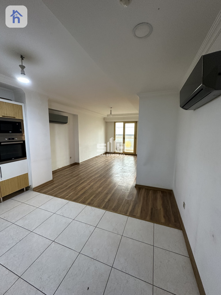 Charming one-bedroom in Roya Tower