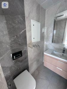 Modern 2 Bedroom Apartment image 8