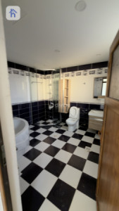 Spacious Family Home in American Village Resim 25