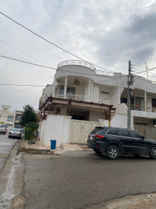 House Opposite Garden image 1