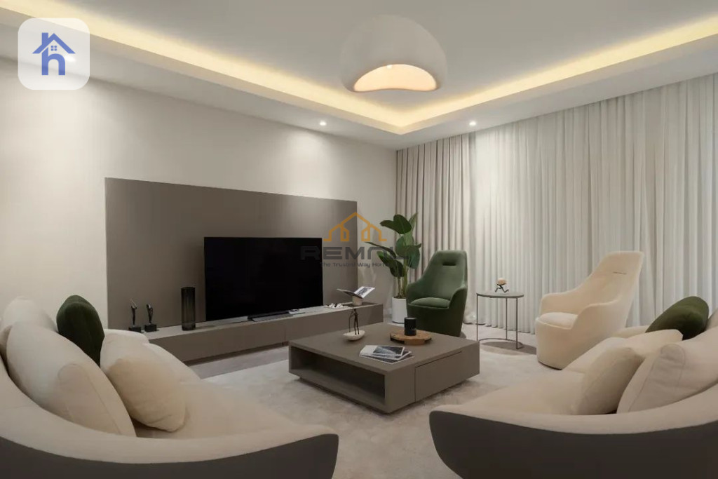 Spacious 3-Bedroom Apartment in London Towers Image 2