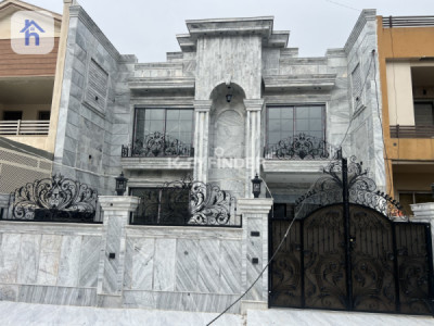 Spacious House in Erbil, 5 Bedrooms image 1