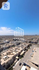 14th Floor Apartment with Stunning Views image 1